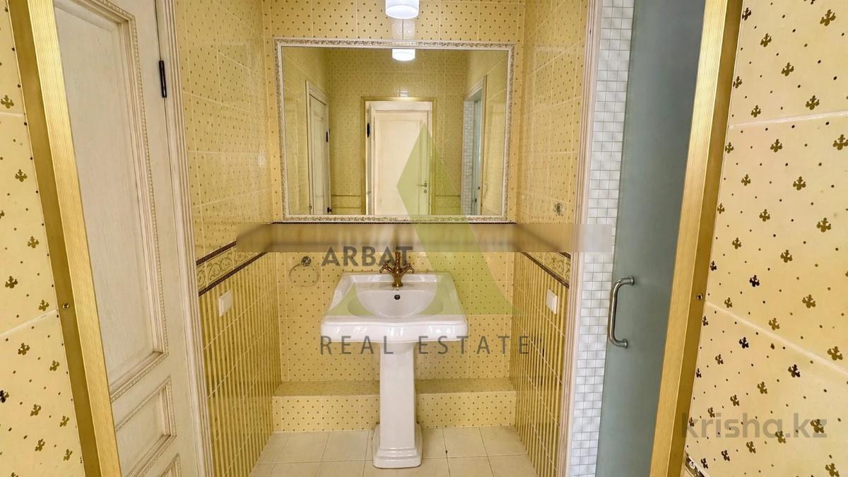Фото Квартира, 4 комн, 192.8 м², 4/9 эт., 2010 г.п.