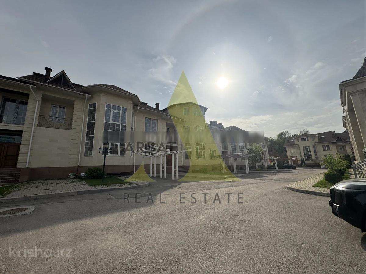 Фото Квартира, 8 комн, 600 м², 3 эт., 2017 г.п.