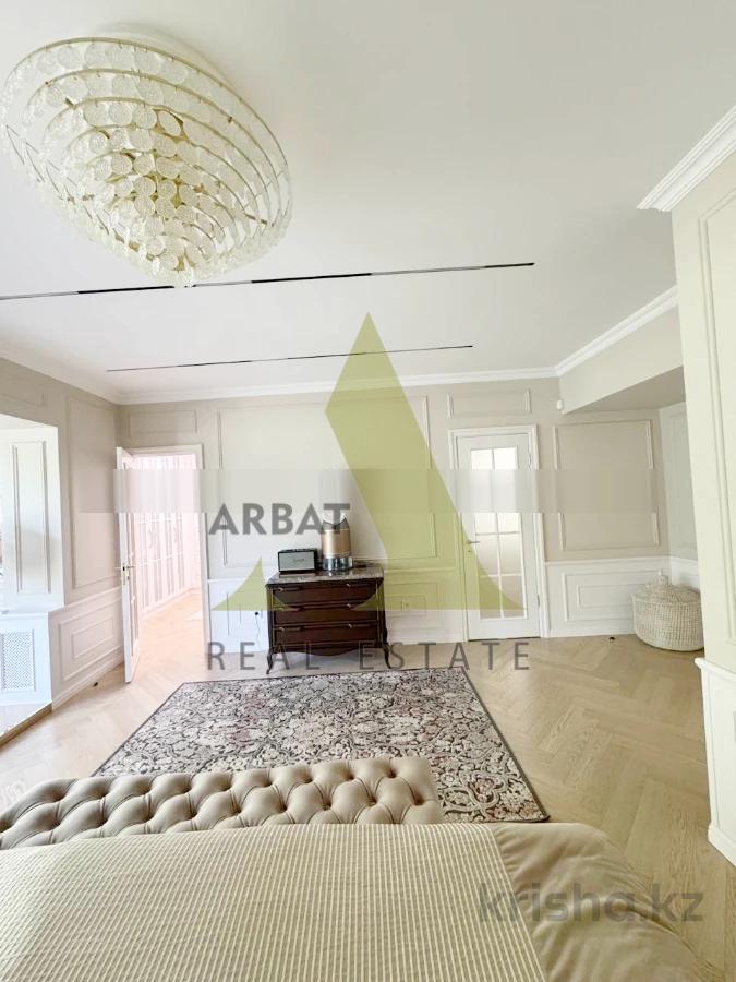 Фото Квартира, 3 комн, 138 м², 4/4 эт., 1978 г.п.