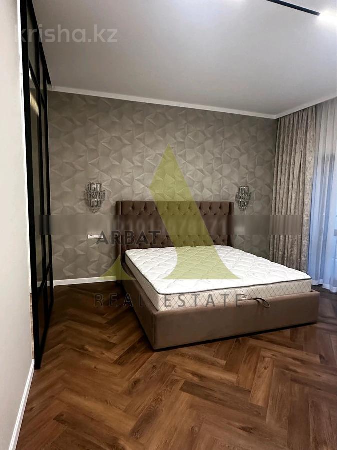 Фото Квартира, 3 комн, 111 м², 2/3 эт.