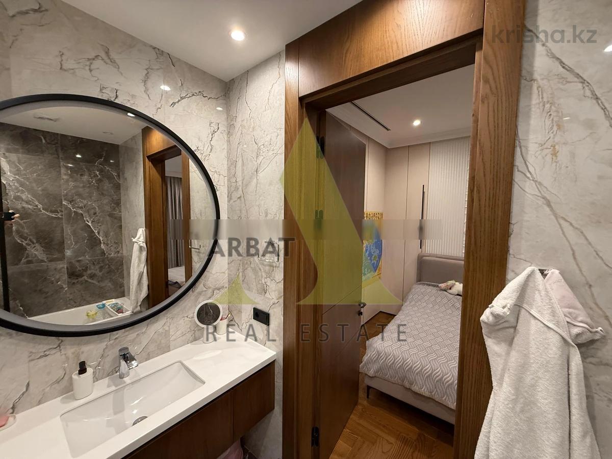 Фото Квартира, 3 комн, 165 м², 1/3 эт., 2019 г.п.