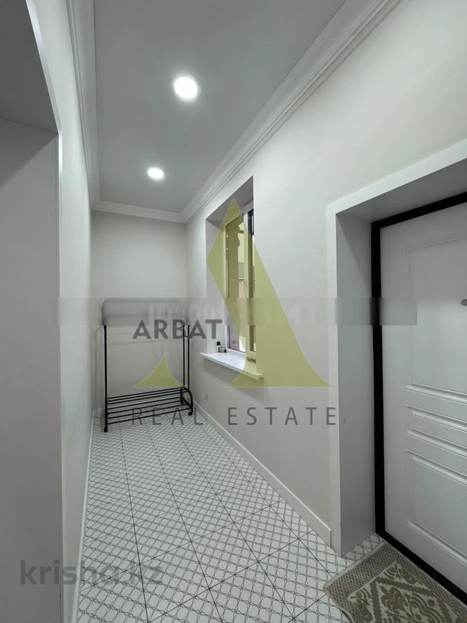 Фото Отдельный дом, 7 комн, 300м²