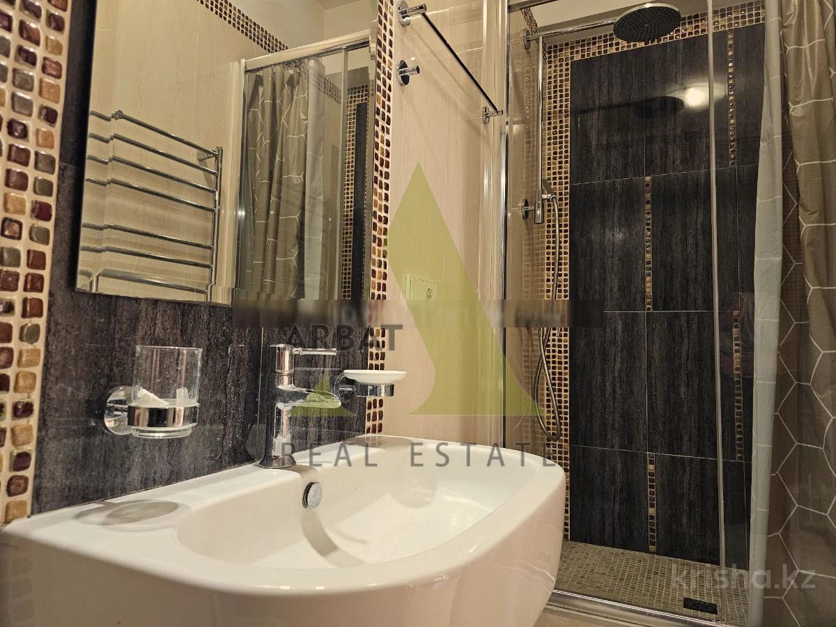 Фото Квартира, 5 комн, 364 м², 3/4 эт., 2011 г.п.