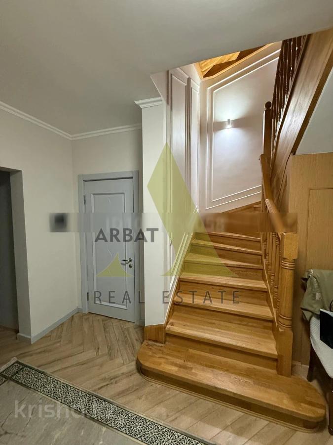 Фото Квартира, 5 комн, 270 м², 1/3 эт., 2007 г.п.