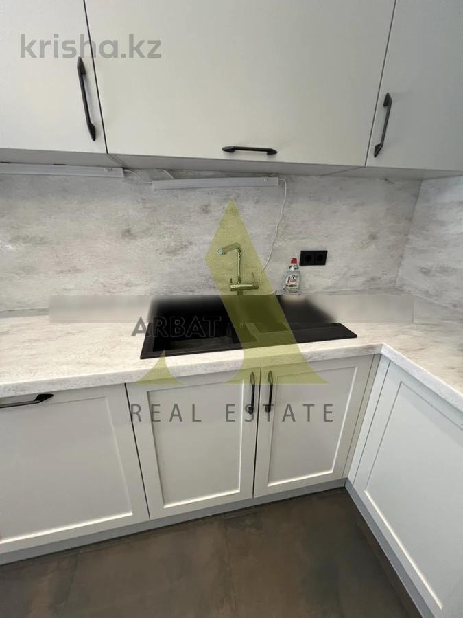 Фото Квартира, 5 комн, 185 м², 4 эт.