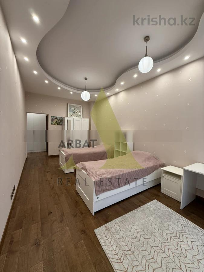 Фото Квартира, 4 комн, 158 м², 4/6 эт., 2007 г.п.
