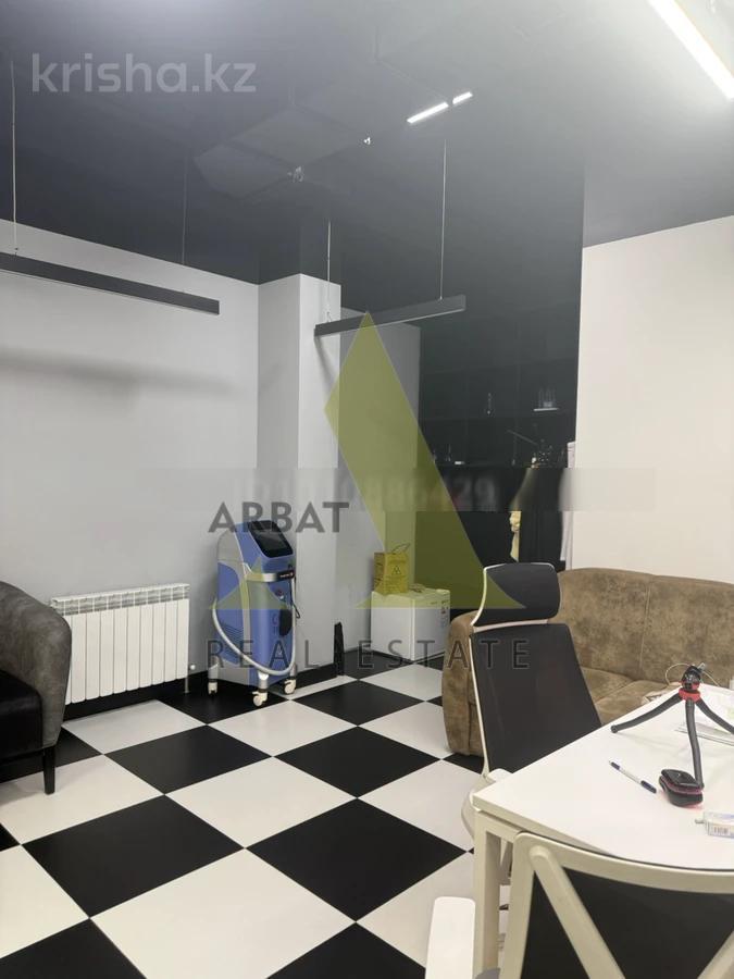 Фото Офисы, магазины и бутики, салоны красоты, образование, развлечения, 208 м²