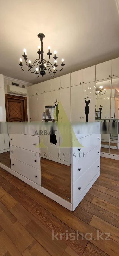 Фото Квартира, 4 комн, 260.8 м², 2/10 эт., 2003 г.п.