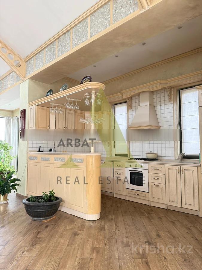 Фото Отдельный дом, 8 комн, 1300м²