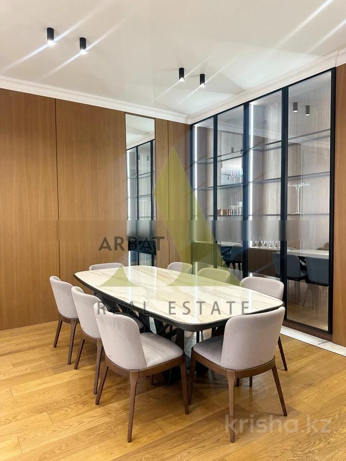 Фото Квартира, 4 комн, 238 м², 2/3 эт., 2018 г.п.