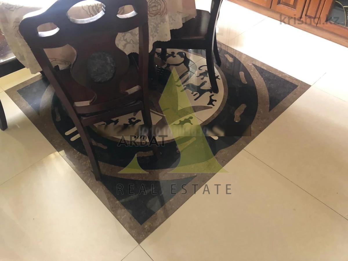 Фото Квартира, 5 комн, 175 м², 2/5 эт., 2005 г.п.