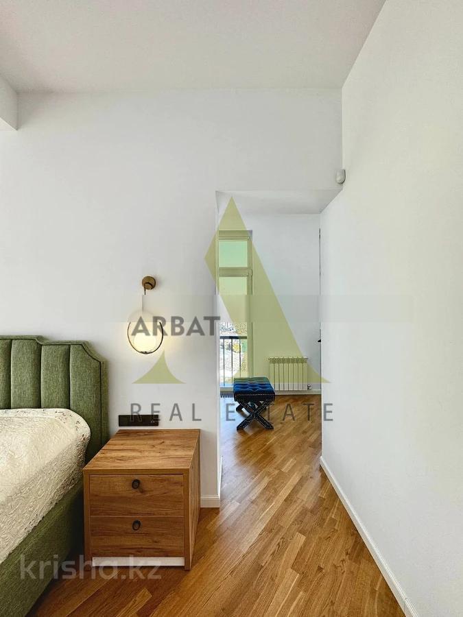 Фото Квартира, 4 комн, 210 м², 2/3 эт., 2020 г.п.