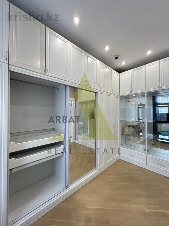 Фото Квартира, 7 комн, 440 м², 7/7 эт., 2016 г.п.