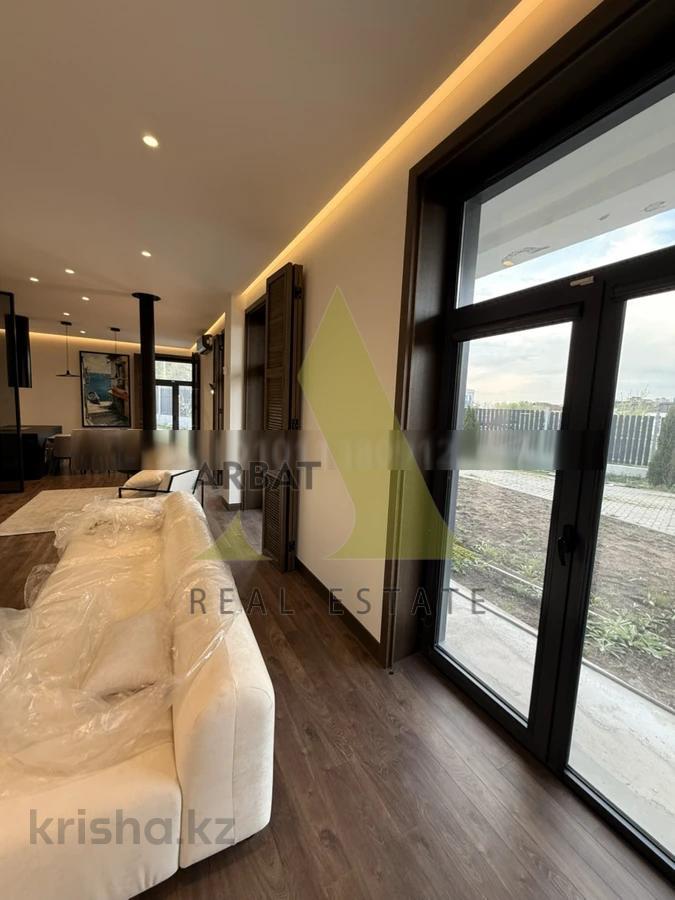 Фото Квартира, 4 комн, 155.6 м², 1/2 эт., 2021 г.п.