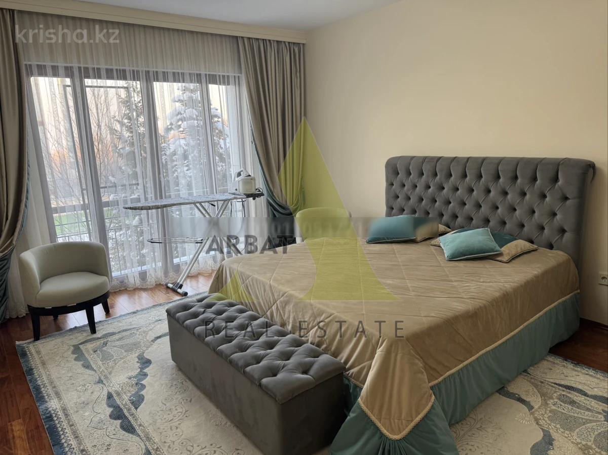 Фото Квартира, 5 комн, 220 м², 2 эт., 2007 г.п.