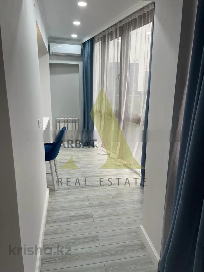 Фото Квартира, 3 комн, 91 м², 8/15 эт., 2015 г.п.