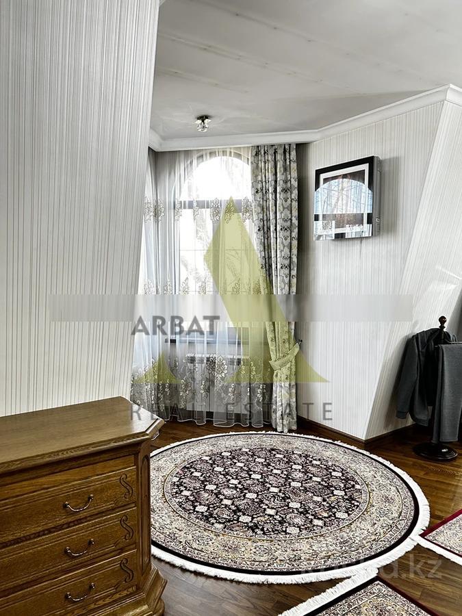 Фото Квартира, 7 комн, 450 м², 3/4 эт.