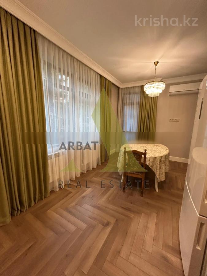 Фото Квартира, 4 комн, 150 м², 1/6 эт.