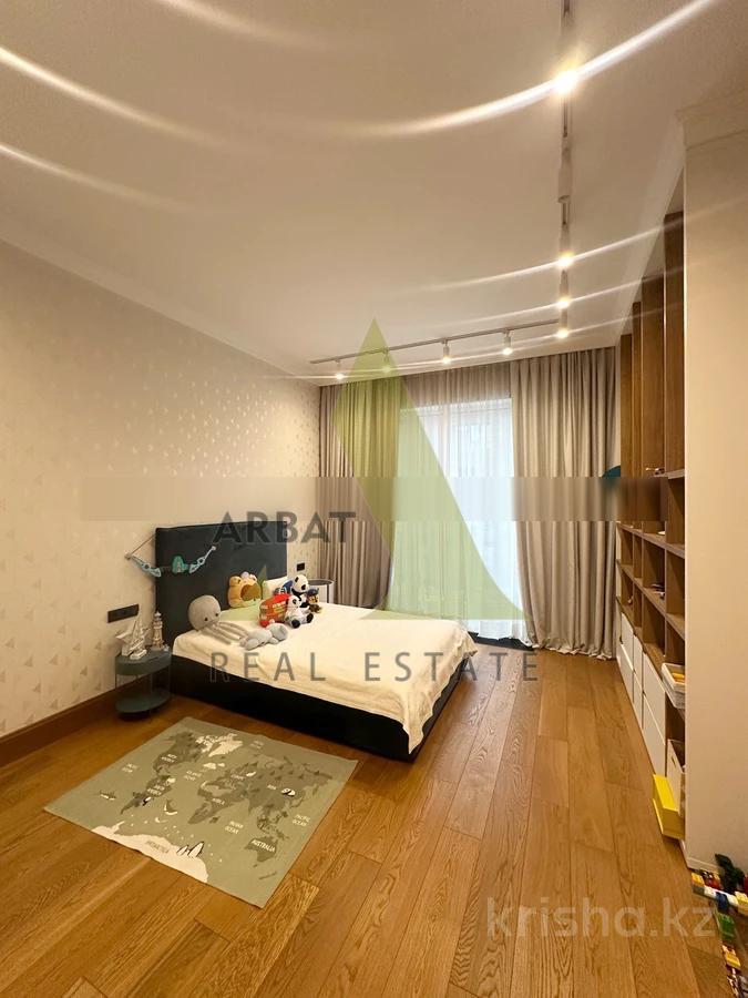 Фото Квартира, 4 комн, 238 м², 2/3 эт., 2018 г.п.