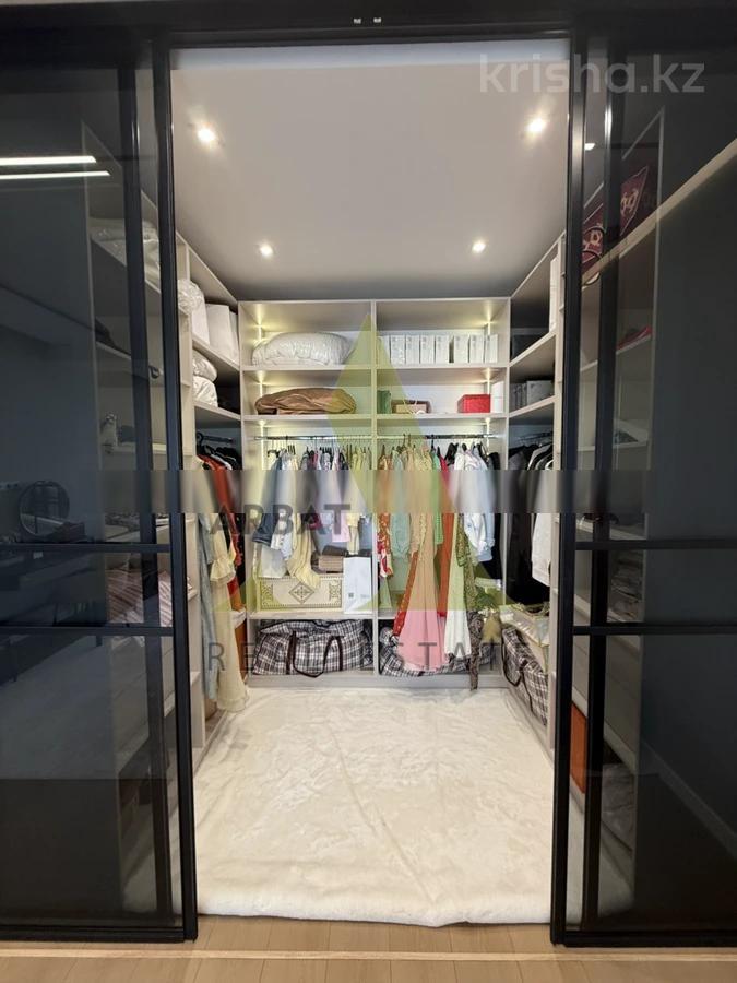 Фото Квартира, 4 комн, 250 м², 3/7 эт., 2004 г.п.