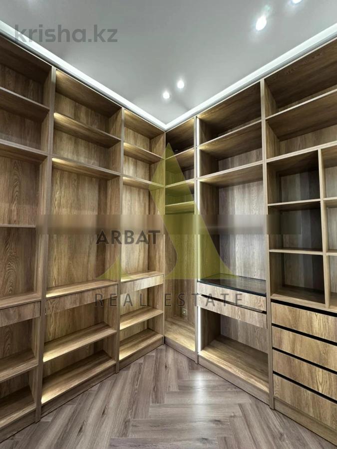 Фото Отдельный дом, 7 комн, 400м²