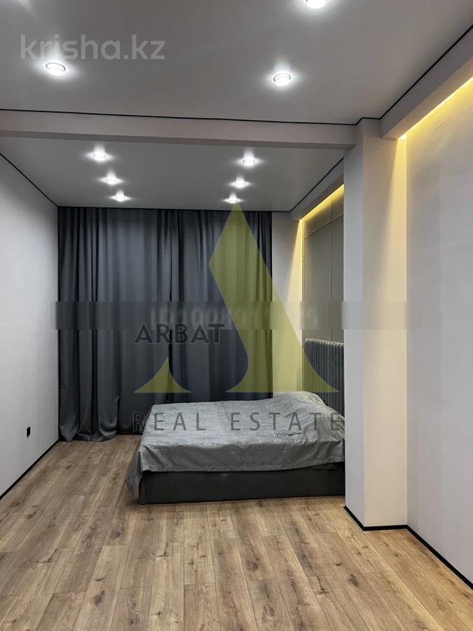 Фото Квартира, 5 комн, 227 м², 1/5 эт.