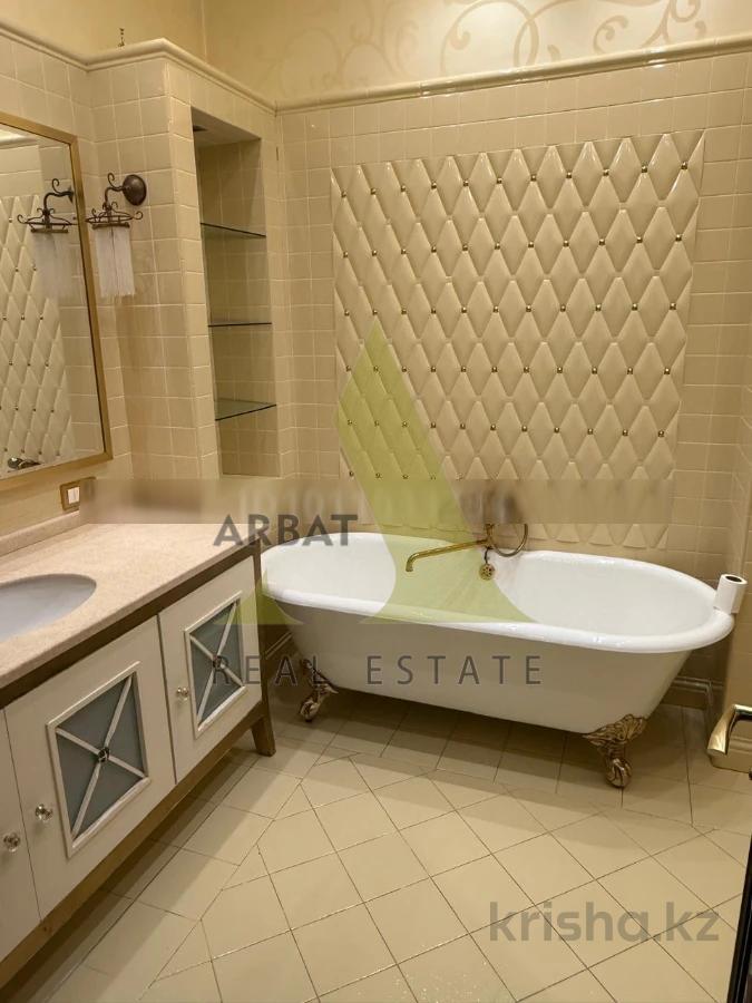 Фото Квартира, 4 комн, 183 м², 3/6 эт., 2009 г.п.