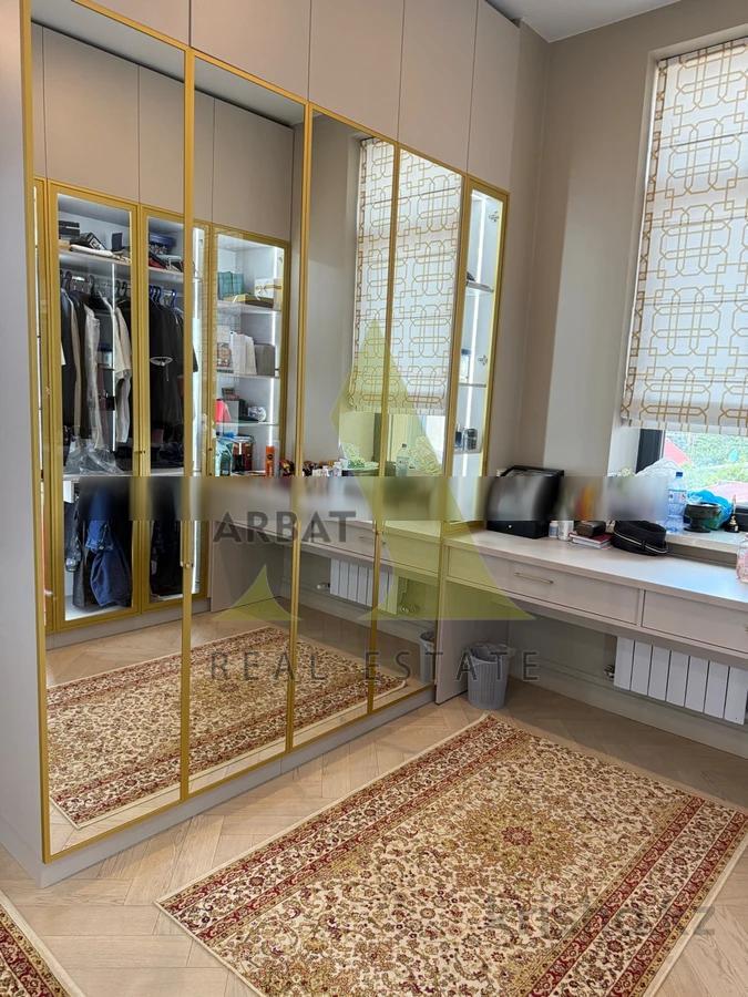 Фото Отдельный дом, 7 комн, 750м²