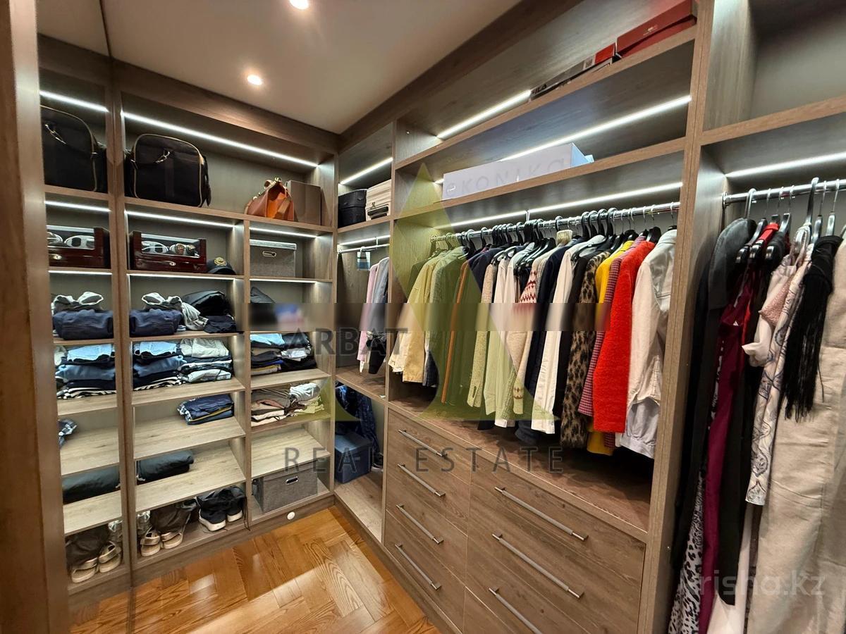 Фото Квартира, 3 комн, 165 м², 1/3 эт., 2019 г.п.