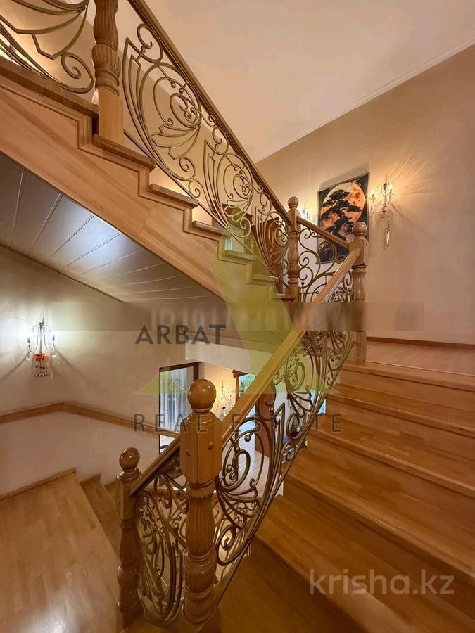 Фото Отдельный дом, 7 комн, 383м²