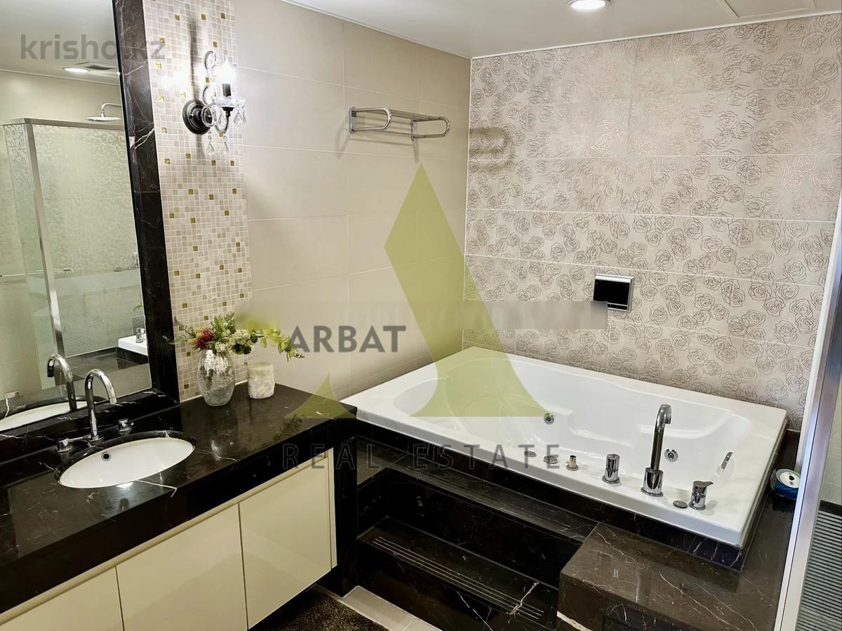 Фото Квартира, 3 комн, 115 м², 17/19 эт., 2012 г.п.