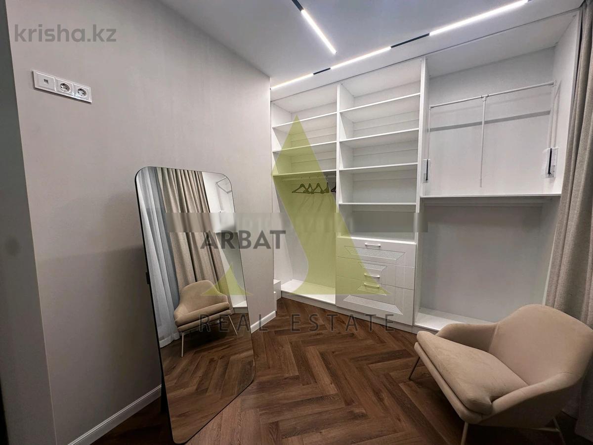 Фото Квартира, 3 комн, 111 м², 2/3 эт.