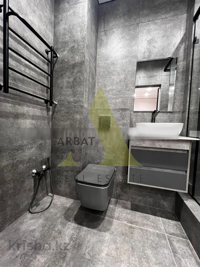 Фото Квартира, 5 комн, 227 м², 1/5 эт.