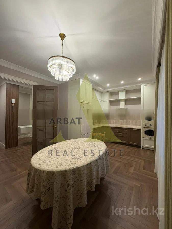 Фото Квартира, 4 комн, 150 м², 1/6 эт.