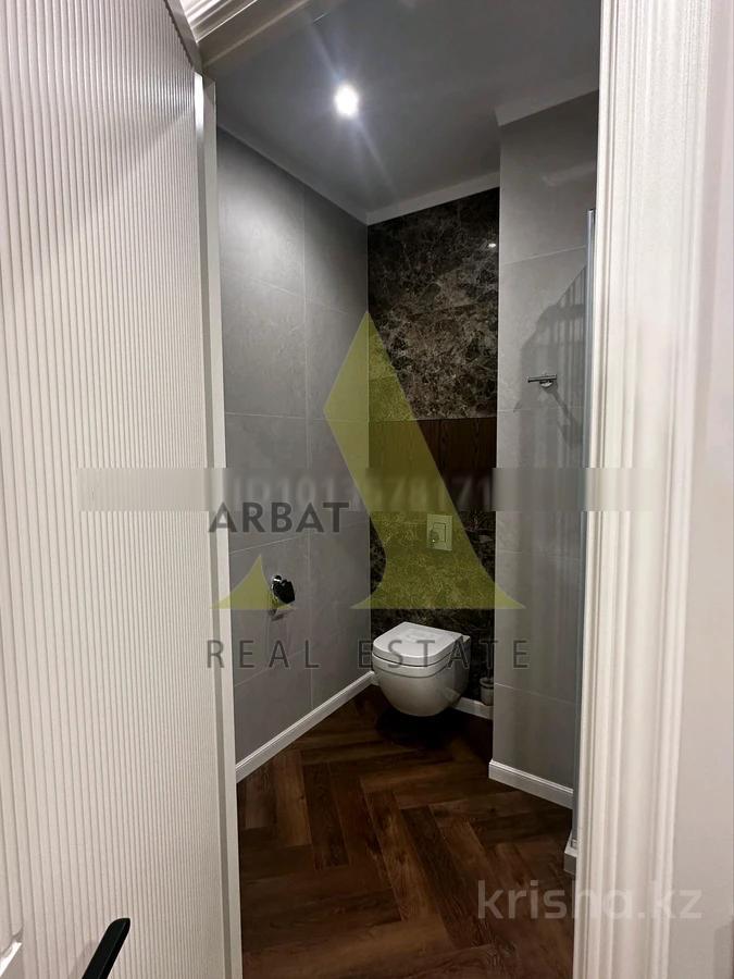 Фото Квартира, 3 комн, 111 м², 2/3 эт.
