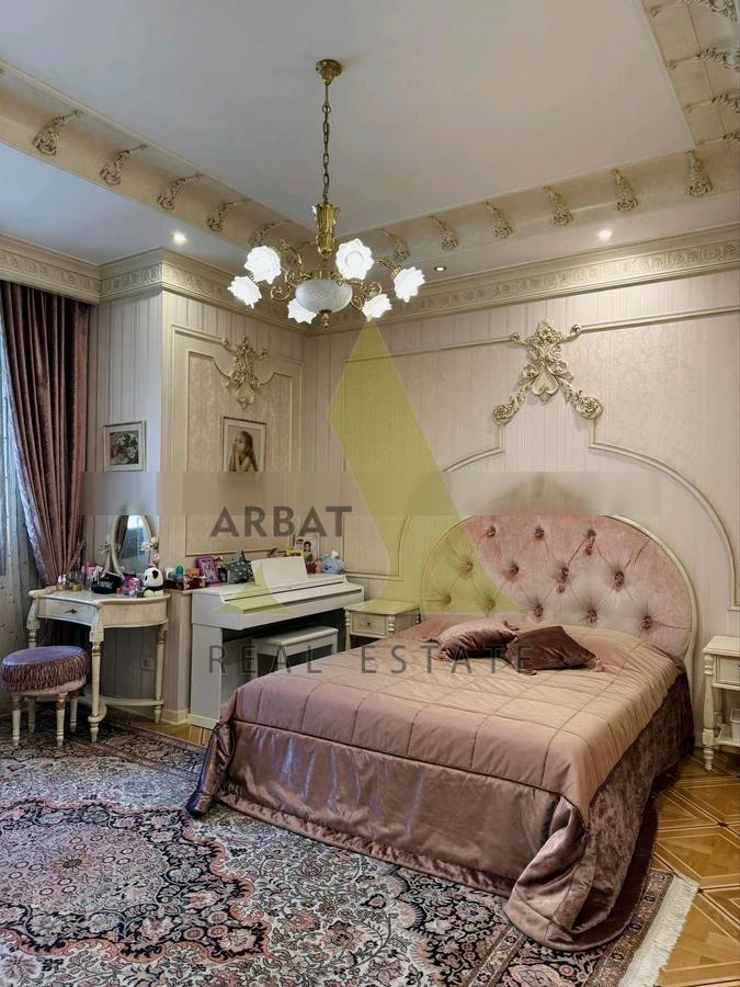 Фото Квартира, 4 комн, 230 м², 3/3 эт., 2009 г.п.