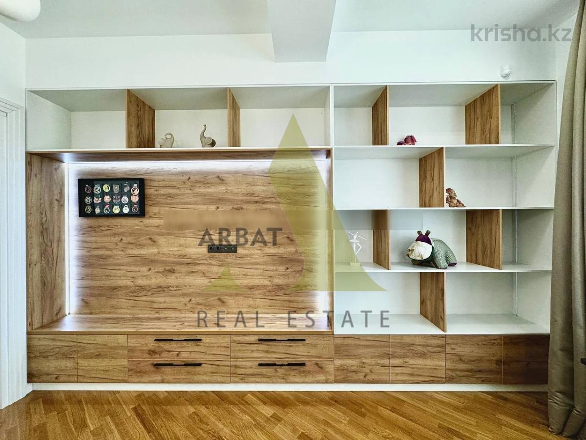 Фото Квартира, 4 комн, 210 м², 2/3 эт., 2020 г.п.