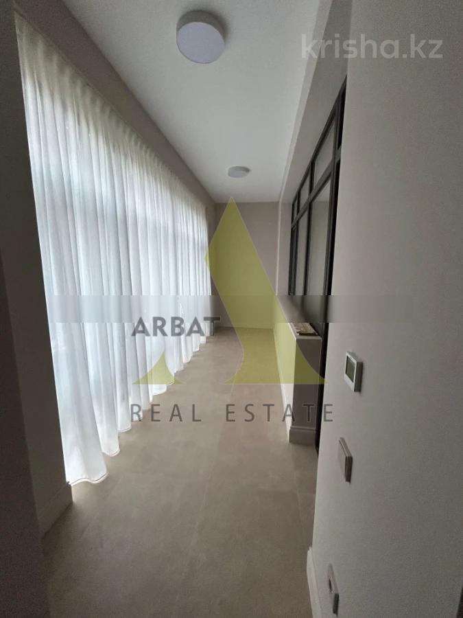 Фото Квартира, 4 комн, 150 м², 1/6 эт.