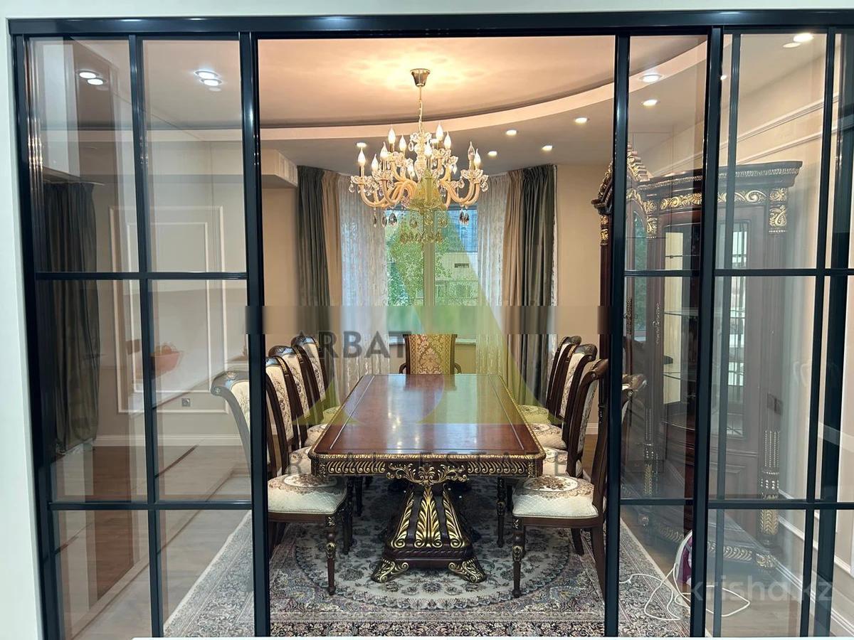 Фото Квартира, 4 комн, 185 м², 4/5 эт.