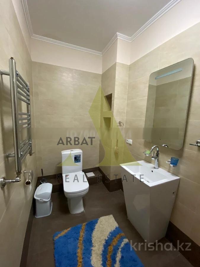 Фото Квартира, 11 комн, 420 м², 3/4 эт., 2011 г.п.