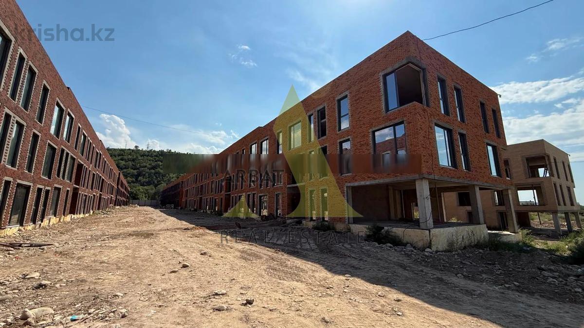 Фото Квартира, 3 комн, 101 м², 1/3 эт.
