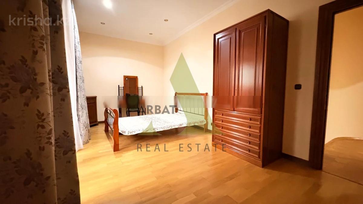 Фото Квартира, 4 комн, 198 м², 2/5 эт., 1993 г.п.