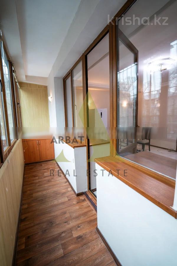 Фото Квартира, 5 комн, 226.2 м², 1/6 эт., 1996 г.п.