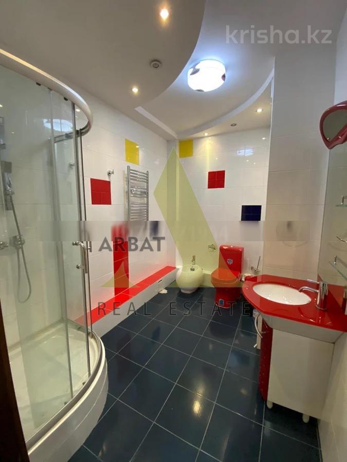 Фото Квартира, 11 комн, 420 м², 3/4 эт., 2011 г.п.