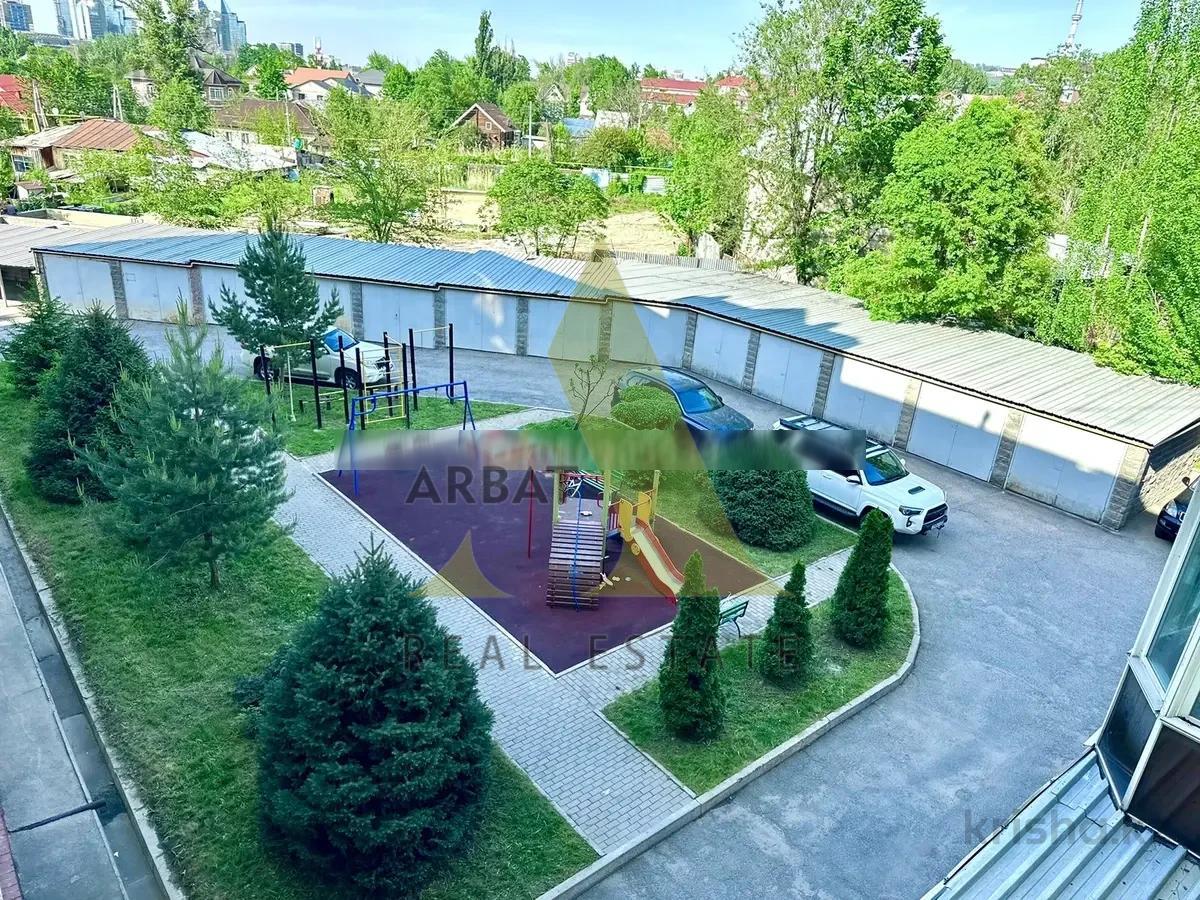 Фото Квартира, 5 комн, 175 м², 2/5 эт., 2005 г.п.