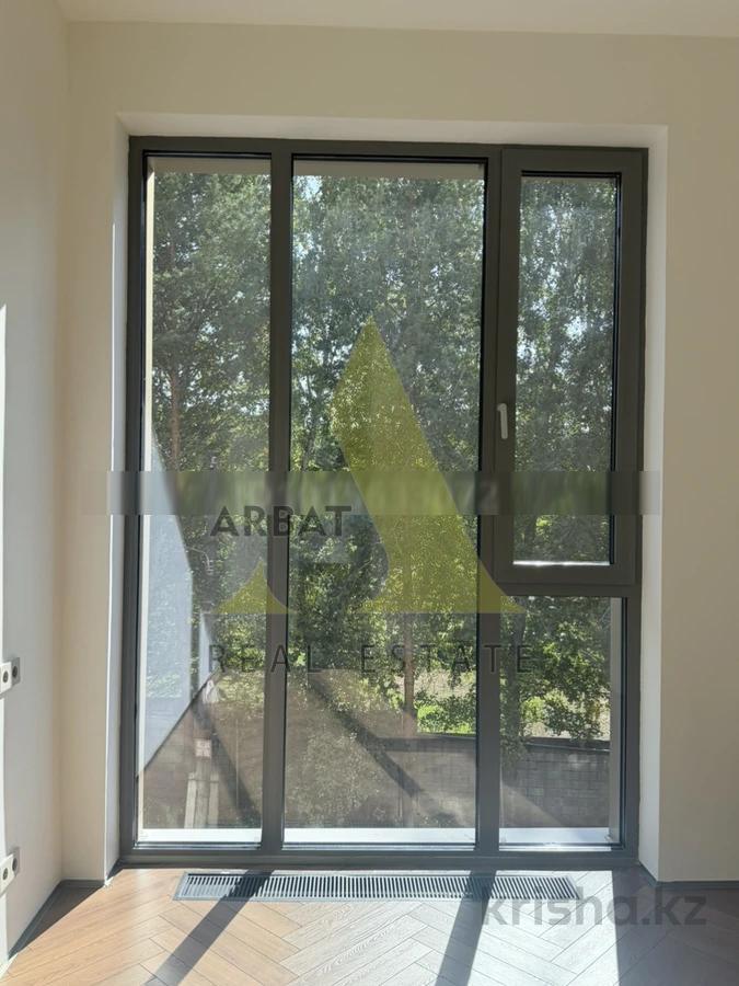 Фото Квартира, 3 комн, 100 м², 2/3 эт.