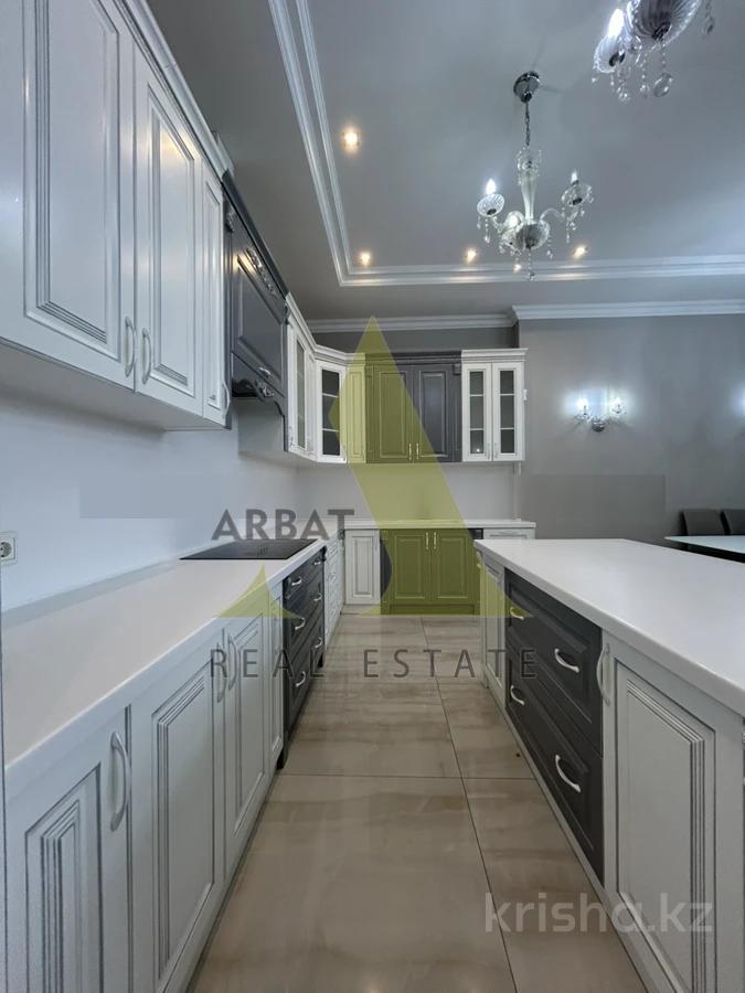 Фото Квартира, 7 комн, 440 м², 7/7 эт., 2016 г.п.