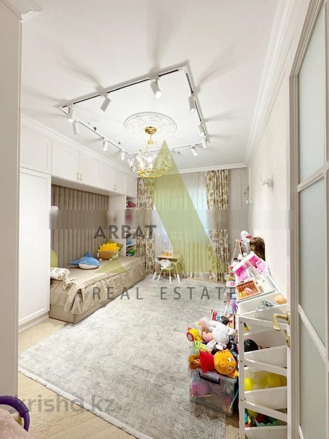 Фото Квартира, 3 комн, 138 м², 4/4 эт., 1978 г.п.