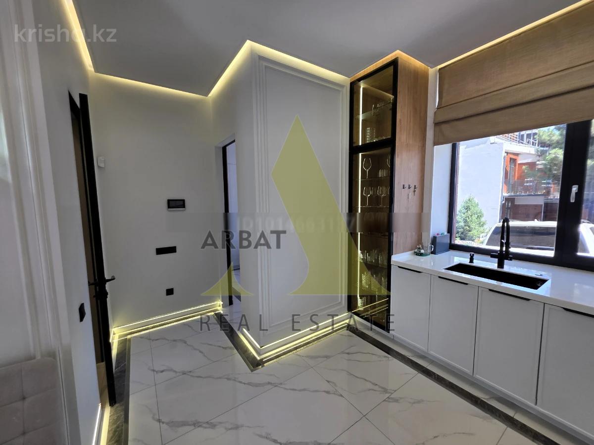 Фото Отдельный дом, 5 комн, 300м²