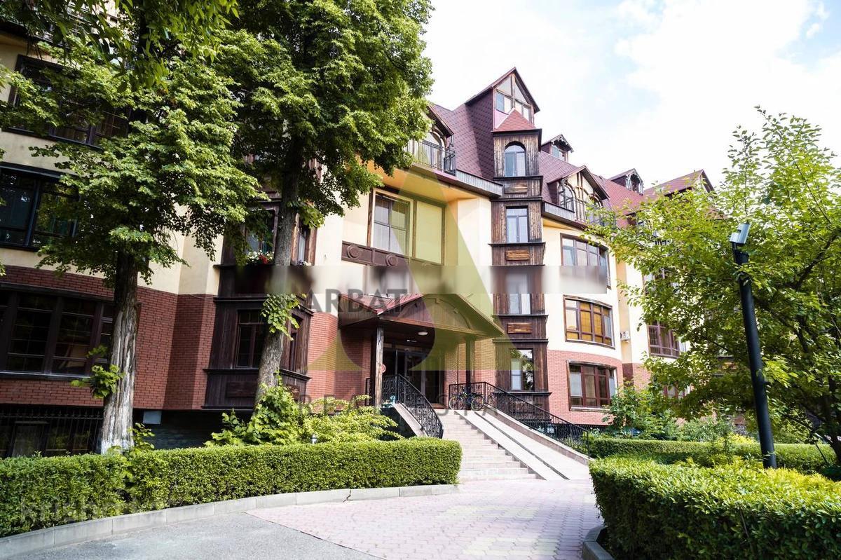 Фото Квартира, 8 комн, 433 м², 3/4 эт., 2011 г.п.